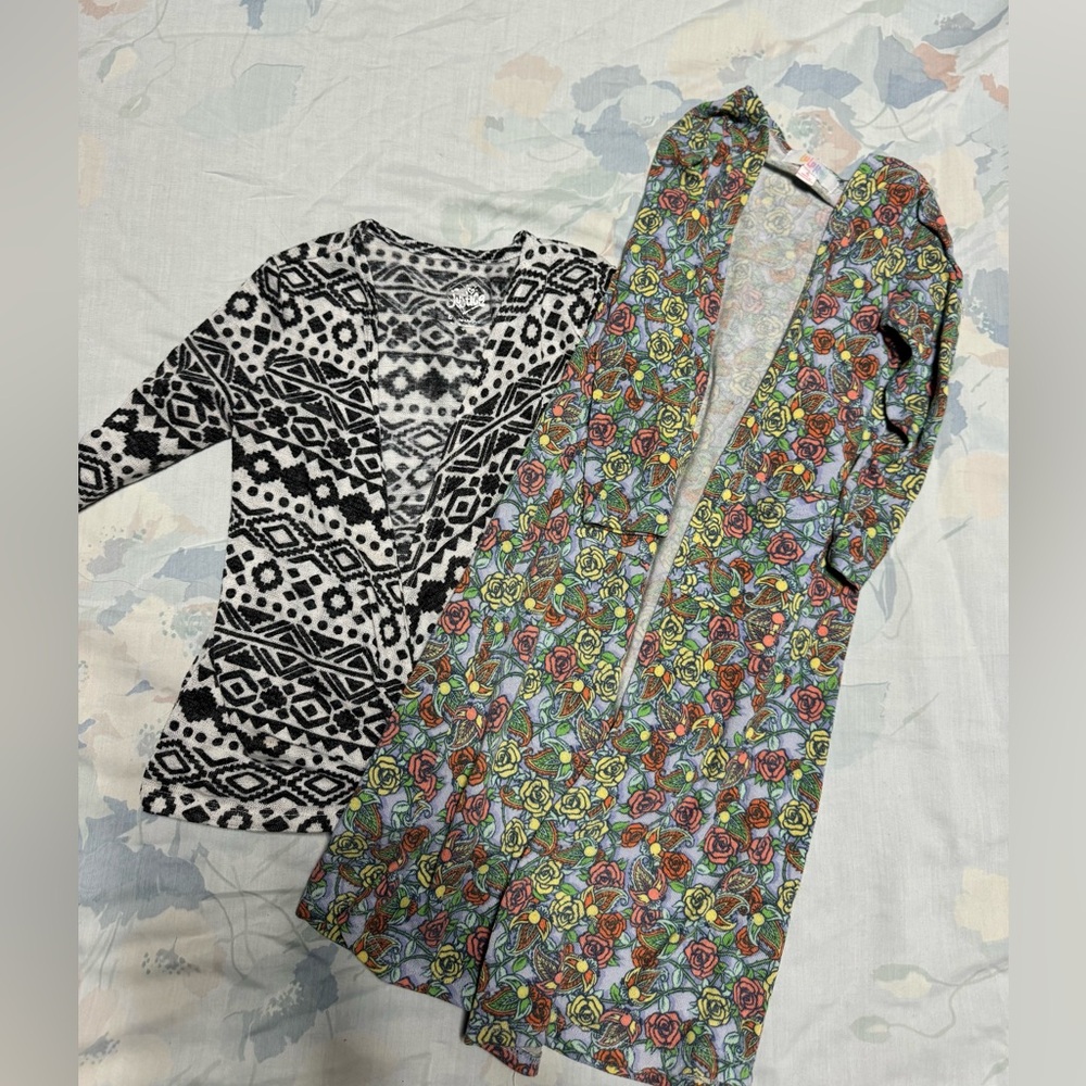 Girls sweaters size 6/7